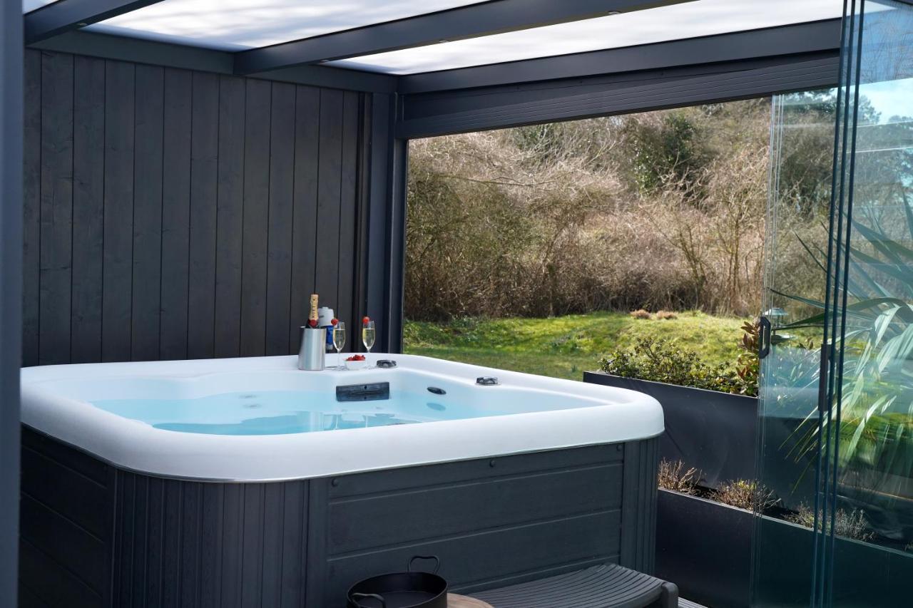 B&B Het Duinhuisje Met Jacuzzi, Gratis Parkeren, 2 Fietsen Te Leen, Airco Zandvoort Luaran gambar