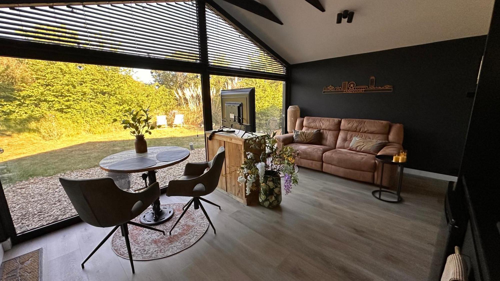 B&B Het Duinhuisje Met Jacuzzi, Gratis Parkeren, 2 Fietsen Te Leen, Airco Zandvoort Luaran gambar